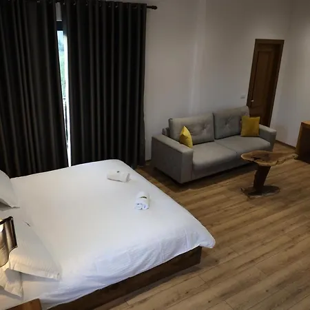 Sofra Kolonjare Hotel