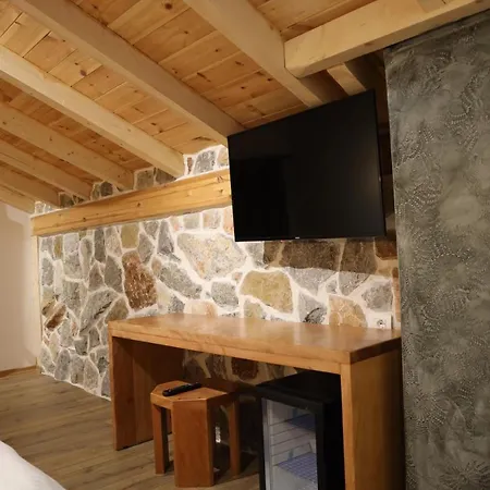 Sofra Kolonjare ホテル